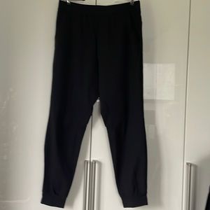 Lululemon Men’s Joggers in Black Size-Large